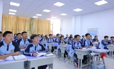 來(lái)新華 可升學(xué)可留學(xué)可就業(yè)！