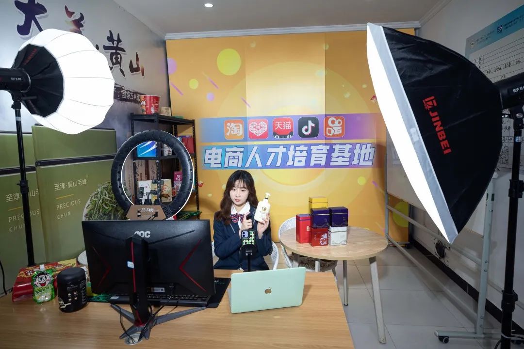 八月即將結(jié)束，還沒找好學(xué)校怎么辦？