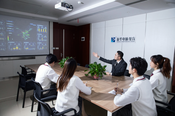 互聯(lián)網(wǎng)技術(shù)助力中國(guó)制造2025，呈現(xiàn)發(fā)展新機(jī)遇