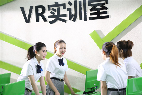 這十年，6000余萬(wàn)職教畢業(yè)生涌入市場(chǎng)！技能人才成為香餑餑！