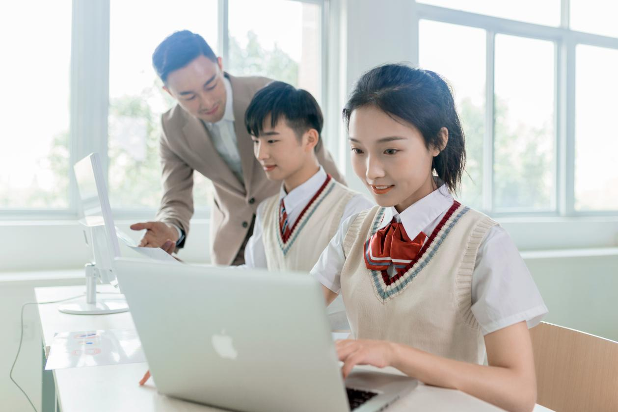 成績不理想，初中畢業(yè)如何選擇自己的職業(yè)方向?