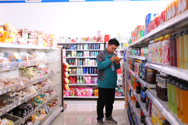 蘭州新華食品安全檢查-強(qiáng)化校園食品監(jiān)管 筑牢食品安全“網(wǎng)”